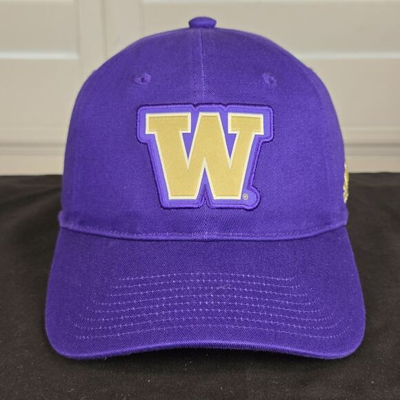 Washington Huskies Adidas Purple Adult Size Strap-back Hat - Picture 1 of 6